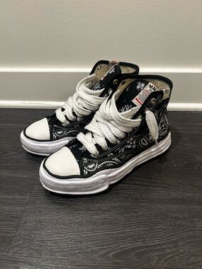 Maison Mihara Yashuro Bandana